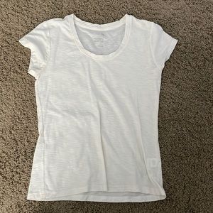 White/beige T shirt